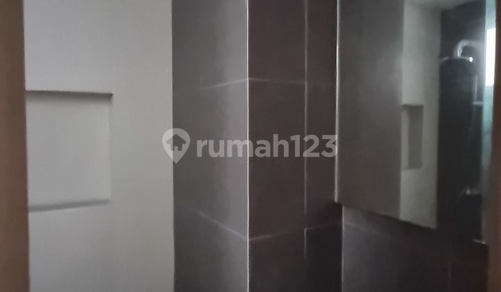 Rumah Corner di Caelus Greenwich BSD Belum Pernah dihuni 4