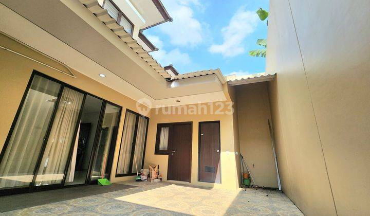 Rumah di Illustria Eminenet BSD Hadap Selatan Rapih Siao Huni 2