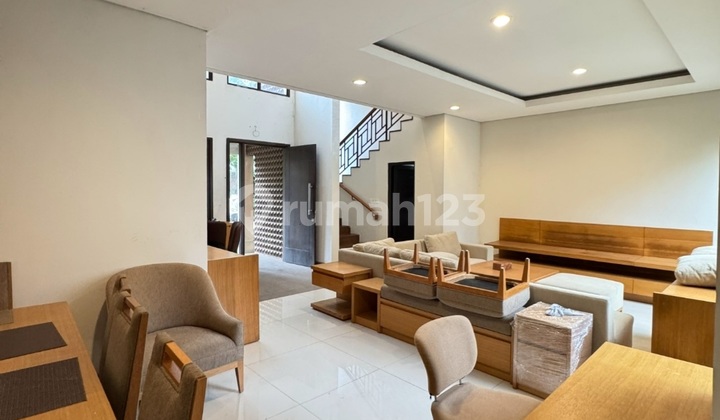 Rumah di Mayfield Greenwich BSD Jual Cepat Murah 2