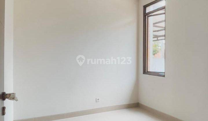 Rumah Rapih Siap Huni Di Avezza Mozia Bsd Jual Cepat 2