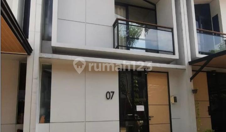 For Sale Nice 2-Story House Ready to Occupy Near Karawaci Uph Paramount Petals Toll