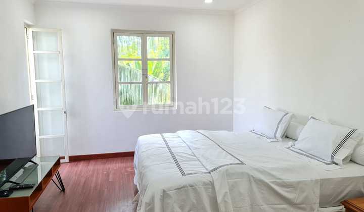 For Sale: Luxury Minimalist House in Kemang, Ready to Live In, Good Condition, Swimming Pool, Strategic Location