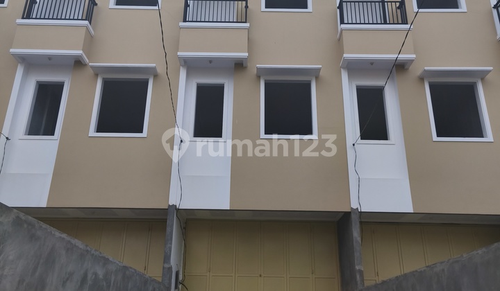 Dijual Ruko Cocok Untuk Tempat Tinggal Kantor Usaha Lokasi Strategis Kavling Polri Jelambar Dutamas Dekat Central Park Mall Kampus Bagus Siap Huni Lantai Sudah Granit Mewah Dijual Ruko Cocok Untuk Tempat Tinggal Kantor Usaha Lokasi Strategis Kavling Polri Jelambar Dutamas Dekat Central Park Mall Kampus Bagus Siap Huni Lantai Sudah Granit Mewah