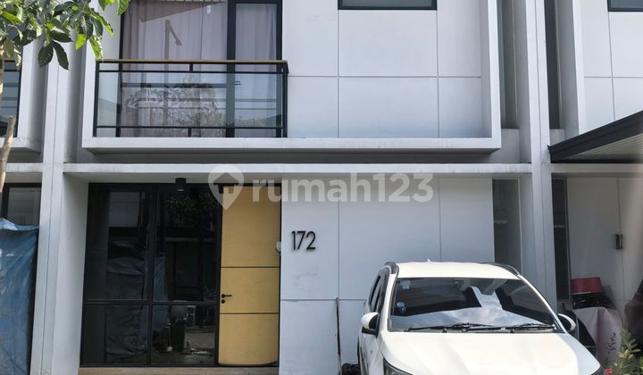 Disewakan Rumah Lippo Village Karawaci Cendana View Siap Huni Bagus Sudah Ada Kanopi Bathtub Siap Huni Lokasi Strategis Dekat Kampus Mall Tol 1