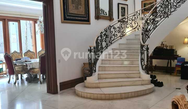 Quick Sale Luxury House Menteng 2