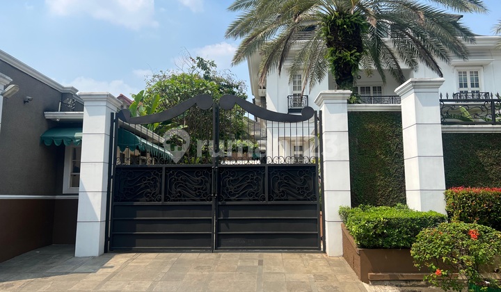 Rumah Mewah American Classic Cirendeu - Tangerang Selatan Rumah Mewah American Classic Cirendeu - Tangerang Selatan