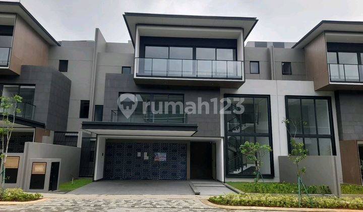 Disewakan Rumah Mewah Navapark Cluster Layton - Bsd Disewakan Rumah Mewah Navapark Cluster Layton - Bsd