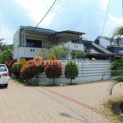 Rumah Asri Murah di Taman Dika 8