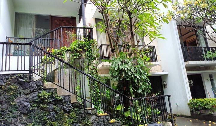 Rumah Cantik Dijual cepat di Kemang Hills Residen 2