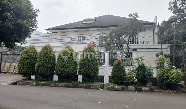 Luxury House for Quick Sale in Kebon Jeruk, West Jakarta 2