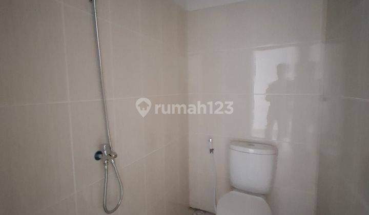 Rumah 2 Lantai SHM Murah Wonorejo Rungkut 2