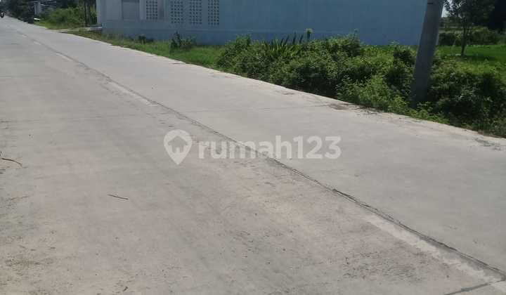 Strategic Land Suitable for Housing, Located in Menganti. Strategic Land Suitable for Housing, Located in Menganti.