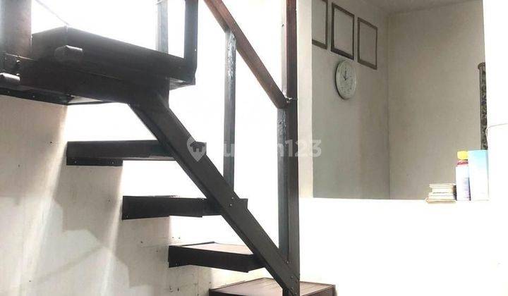 Rumah Mewah Dekat Ciputra World Mayjend Sungkono  2