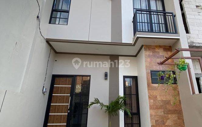 Rumah 2 Lantai Shm Ready Unit Row Jalan 2 Mobil  2