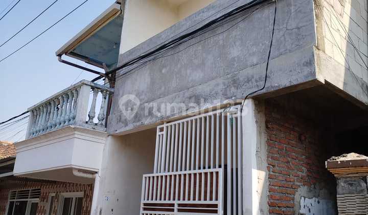 Rumah 2 Lantai Shm Jalan Mastrip Surabaya 1