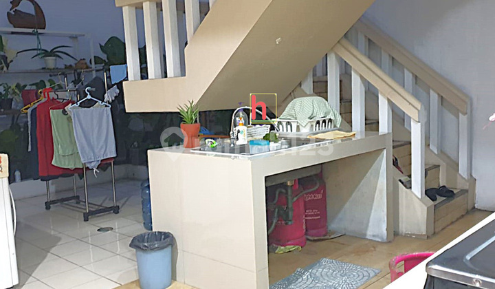 A spacious and well-maintained house in Muara Karang. 2