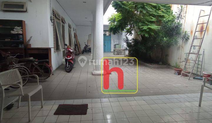 Rumah Lama Luas Jl Keadilan Dekat Perbelanjaan, Hotel, Dan Pertokoan 1