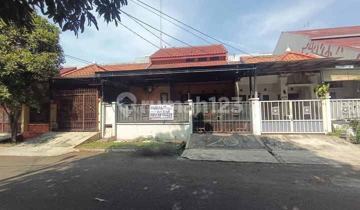Rumah 2 lantai di Harapan Indah bekasi 2