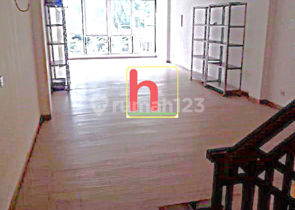 Shop house in The Gallery PIK, strategic location