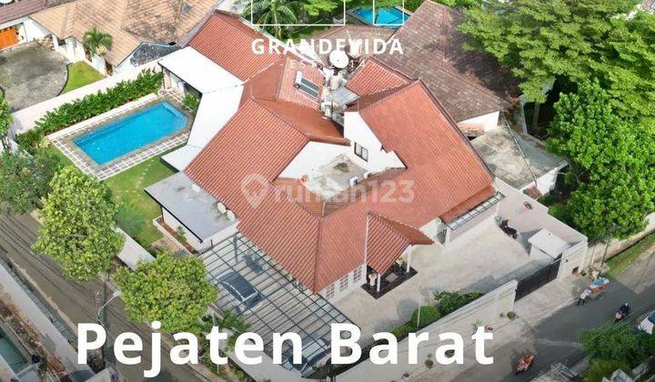 Rumah Mewah Nyaman 1 Lantai Semi Furnished di Kemang Jakarta Selatan 2