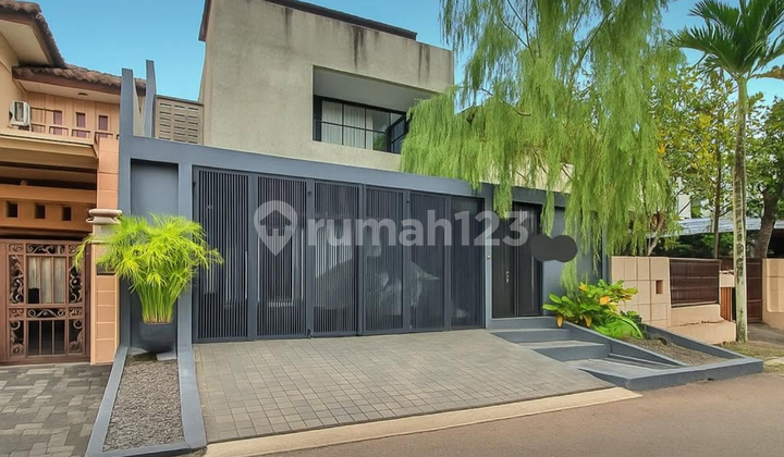 Bintaro - [for Sale]: Area Jaksel, Rumah Cantik Modern Dengan Rooftop, Terawat Dan Siap Huni.