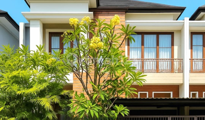 2.5-Story Building Ready to Occupy, Strategic Location Near Cipete MRT. 2.5-Story Building Ready to Occupy, Strategic Location Near Cipete MRT.