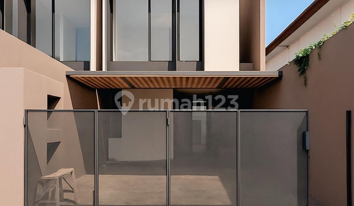 New 3-Story Building, Ready Units, Only 1 Left.