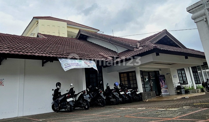 Lokasi di Jalan Raya Strategis Cocok untuk Hunian dan Usaha