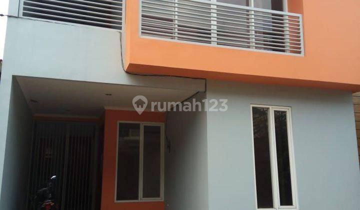 Rumah di Cluster Griya Torina Bintaro 1