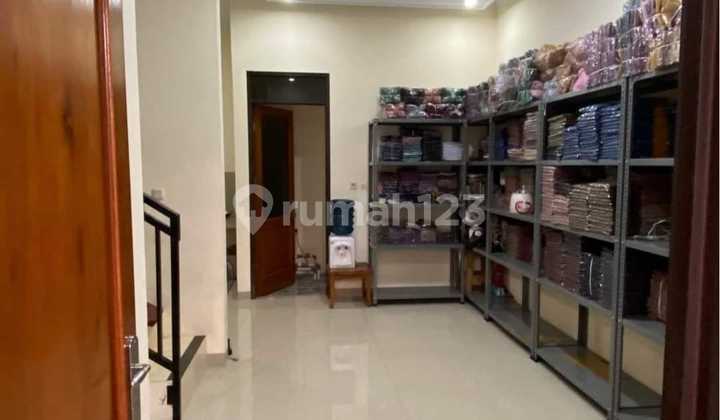 Hook House in Japos Peningilan Ciledug 2