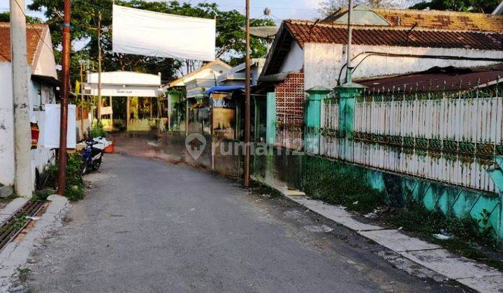 Gedung Luas 2 Bangunan Dekat Jalan Utama Kepanjen 2