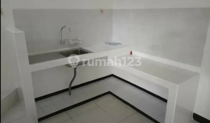 Hunian minimalis modern dekat UPN 5