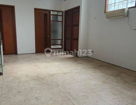 Rumah di Agung Tengah