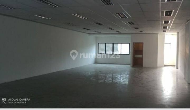 Mini gedung di Jalan Melawai Raya 2