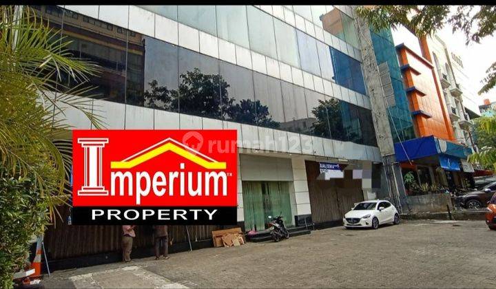 Mini gedung di Jalan Melawai Raya 1