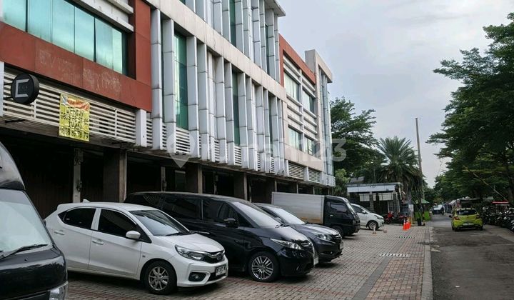 For Rent Neat Shophouse in Sunter Icon, North Jakarta