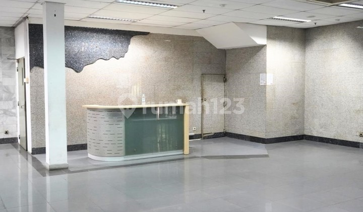 Disewa Gedung Strategis Di Gajah Mada 2