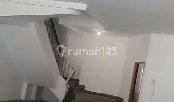 Dijual Ruko Luas Jalan Gunung Sahari Raya