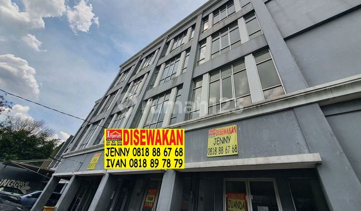 For Rent Shop House in Matraman Corner