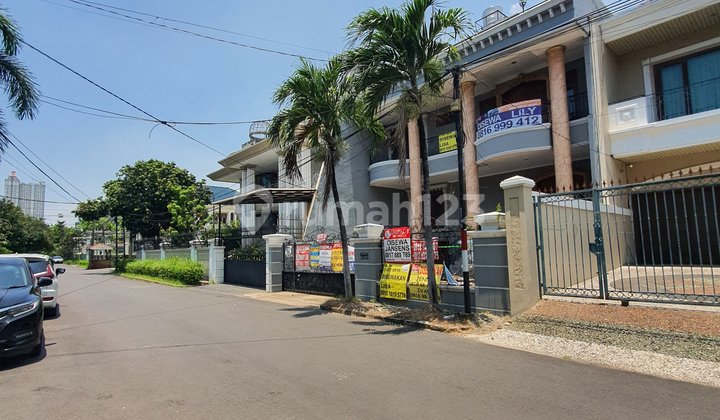 Disewakan Rumah Mewah Sunter