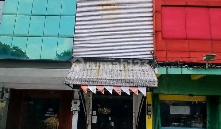 Disewa / Dijual Ruko Strategis di Tebet, Jakarta Selatan Disewa / Dijual Ruko Strategis di Tebet, Jakarta Selatan