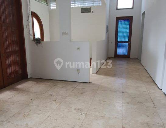 Rumah di Agung Tengah