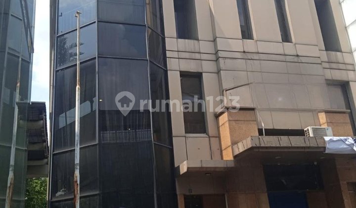 Disewa / Dijual Gedung di Jalan Boulevard Raya, Kelapa Gading Disewa / Dijual Gedung di Jalan Boulevard Raya, Kelapa Gading