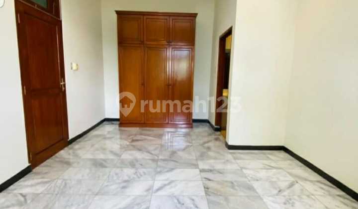 Disewa Rumah Mewah Jalan Pejaten, Jakarta Selatan