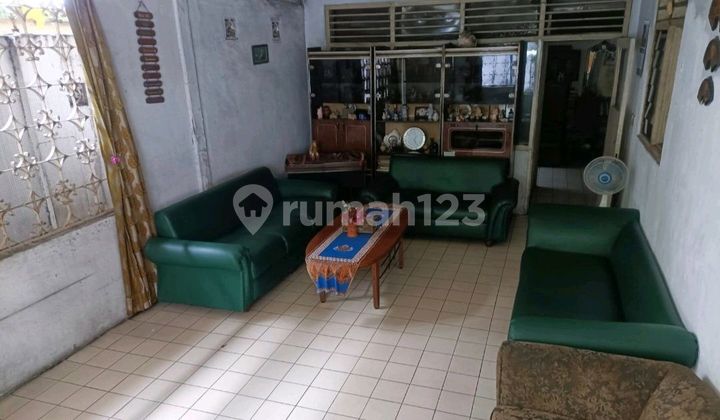 Corner House for Sale / Rent on Cideng Street, Petojo 2