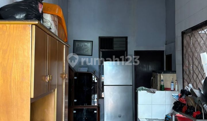 For Sale Old House Flamboyan Continuation Street 2