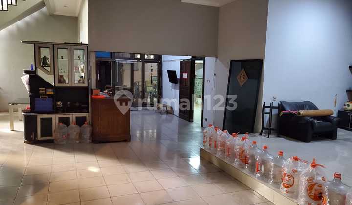 For Sale Nice House in Metro Sunter Corner Position