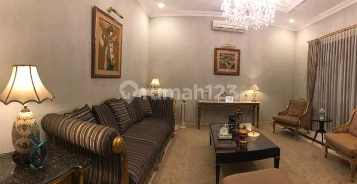 Luxury 3-Story House with Elevator and Swimming Pool in Menteng Area, Central Jakarta 2