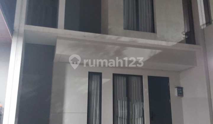 Rumah Bagus 2 Lt Siap Huni Dalam Cluster U Ville Bintaro Sektor 9