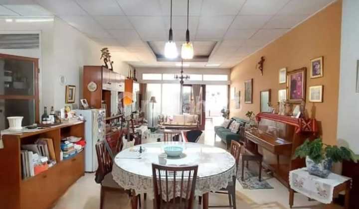 Dijual Rumah 1,5 Lt Lokasi Strategis Area Kebayoran Baru